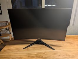 AOC Curved Gaming Monitor 31.5" WQHD 144hz