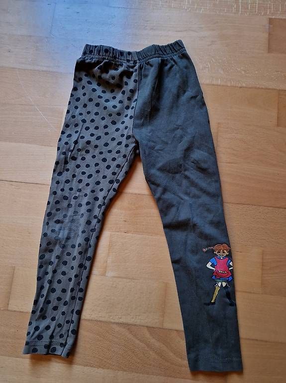 Calze & Collant: Pippi Langstrumpf Leggins 104 – Usato da Rutschwil venduto da tho_9lxq