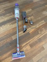 Dyson V11 mit Zubehör guter Zustand
