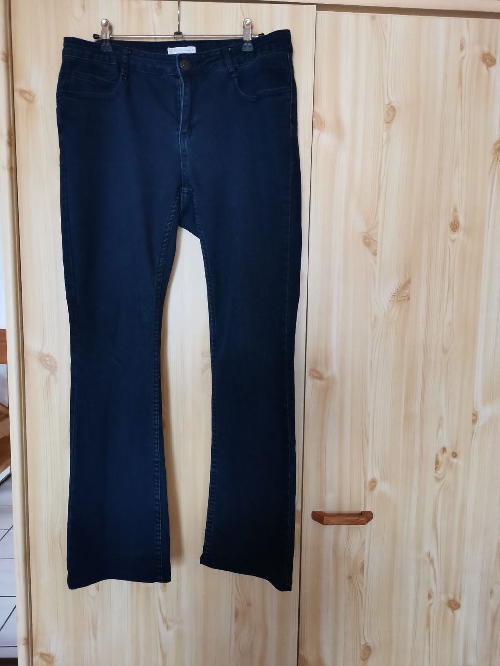 Pantalons: Jeans dame 42 – Neuf (Voir description) à Cournillens par masoeur 1