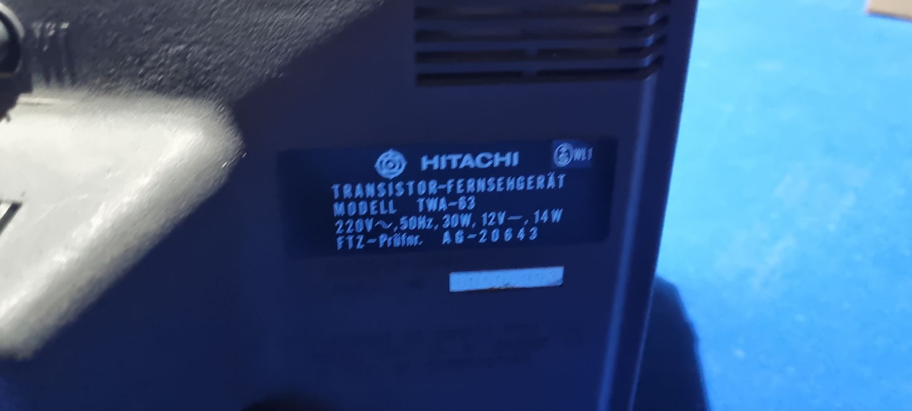 Televisori: Retro Hitachi TWA-63 Transistor-TV, tragbar – Usato da Moosseedorf venduto da dfe_s5hz 2