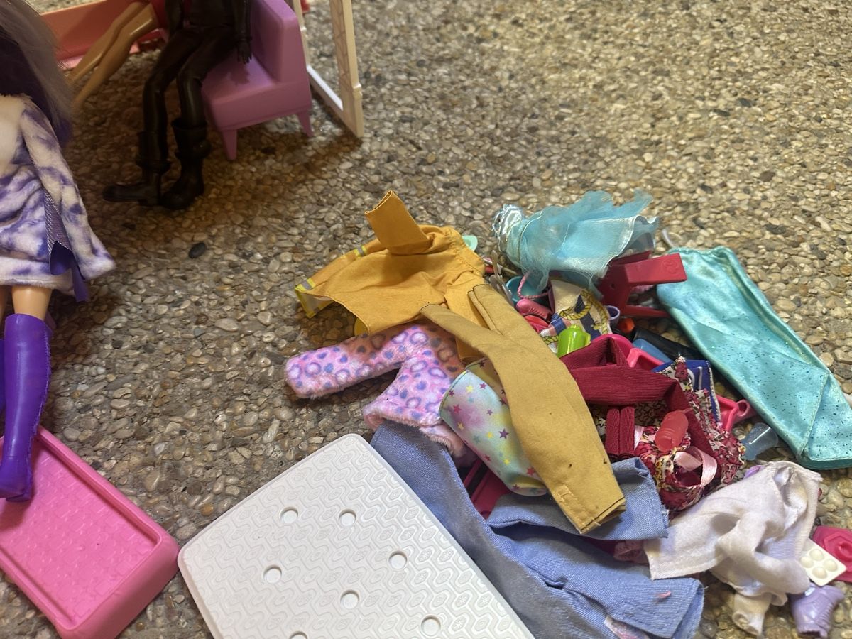 Mattel Casette per bambini: Maison Barbie Poupées et Accessoires  – Usato da Givisiez venduto da sgu_k58r 3