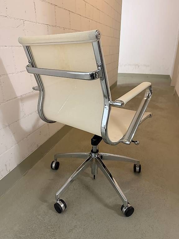 Stühle: Bürostuhl Weiss  Leder/Mesh – Defekt aus Zürich von sha_xp26