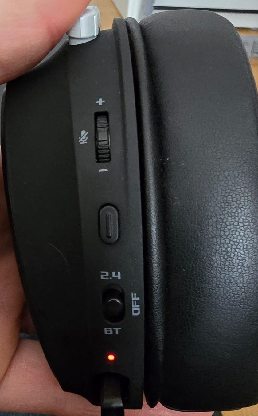 Asus Cuffie: ASUS ROG Delta S Wireless Gaming – Usato da Urtenen-Schönbühl venduto da vok_qw7w 7