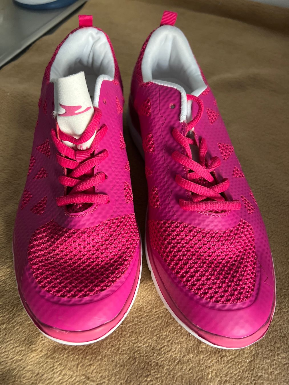 Chaussures femmes: Schuhe pink NEU Gr 40 – D'occasion à Basel par Winniepuuh 1