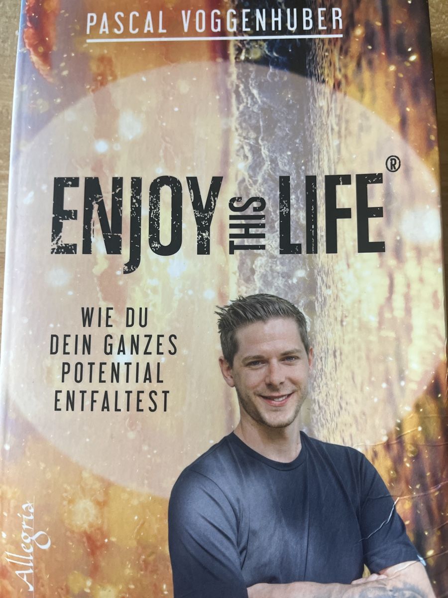 Libri: Enjoy life, pascal Voggenhuber, Medium – Usato da Aesch BL venduto da shuja01