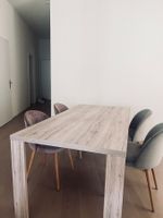 Der Tisch & 4 Stühle