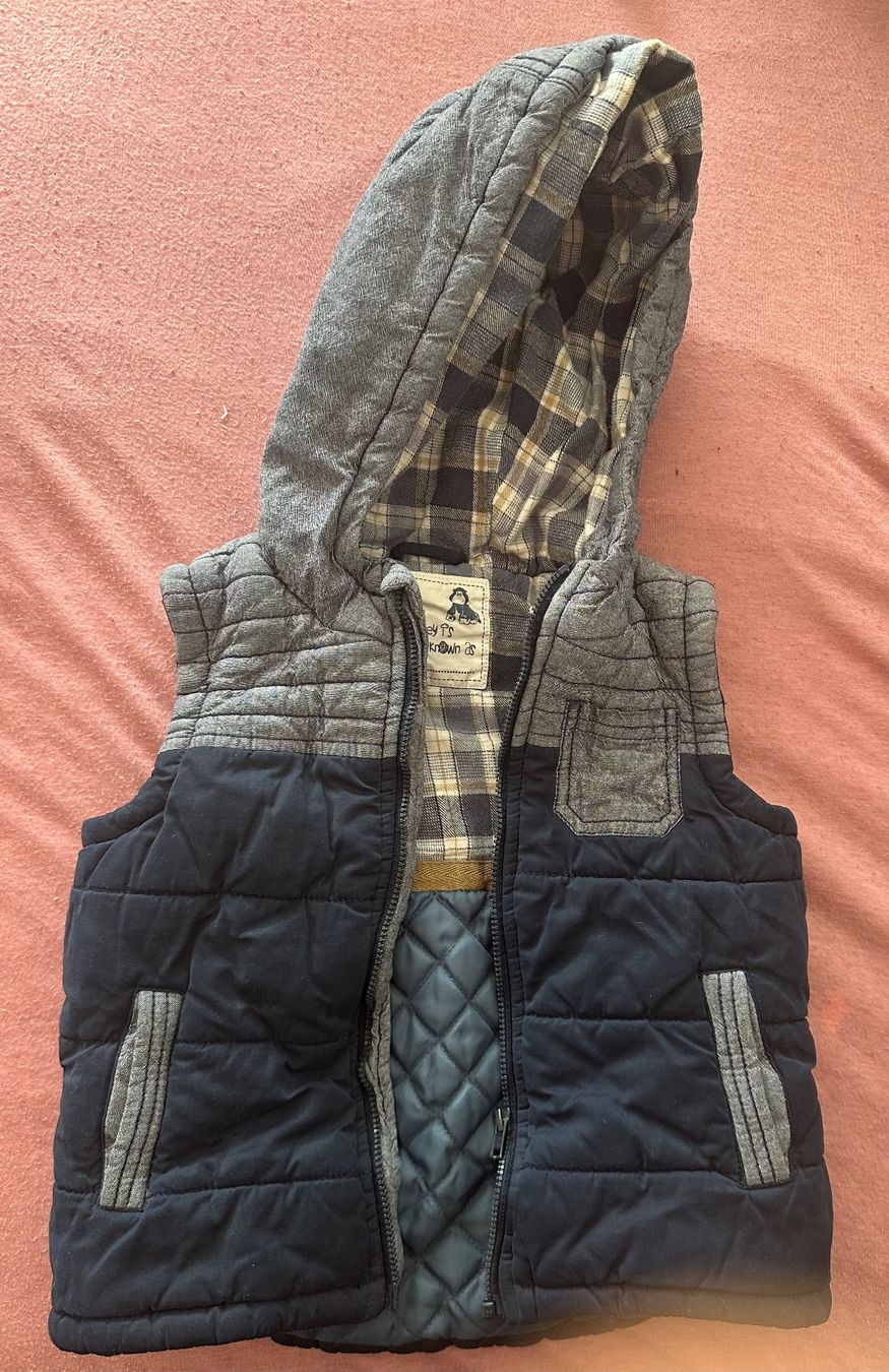 Altro abbigliamento per bambino: Weste Matalan – Usato da Dürrenroth venduto da tvy_bh56