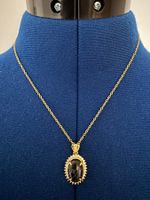 Kette mit schwarzem Jade-Stein und Zirkonia