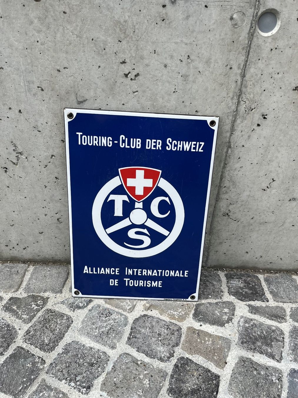 TCS Schilder: Originales TCS Emailschild – Gebraucht aus Zell LU von Steinacker1