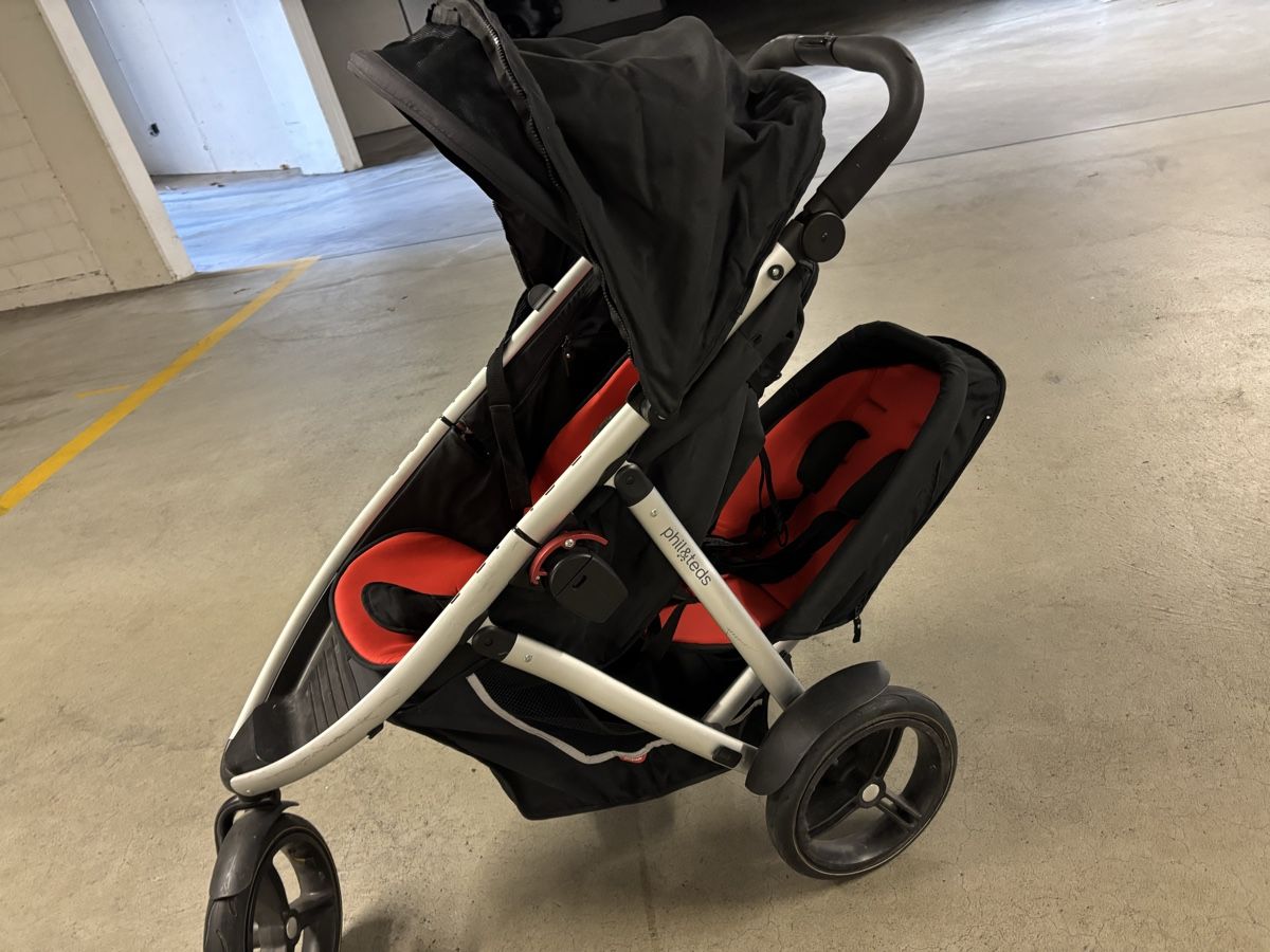 Phil & Teds Carrozzine: Geschwisterwagen – Usato da Gränichen venduto da R.7 1