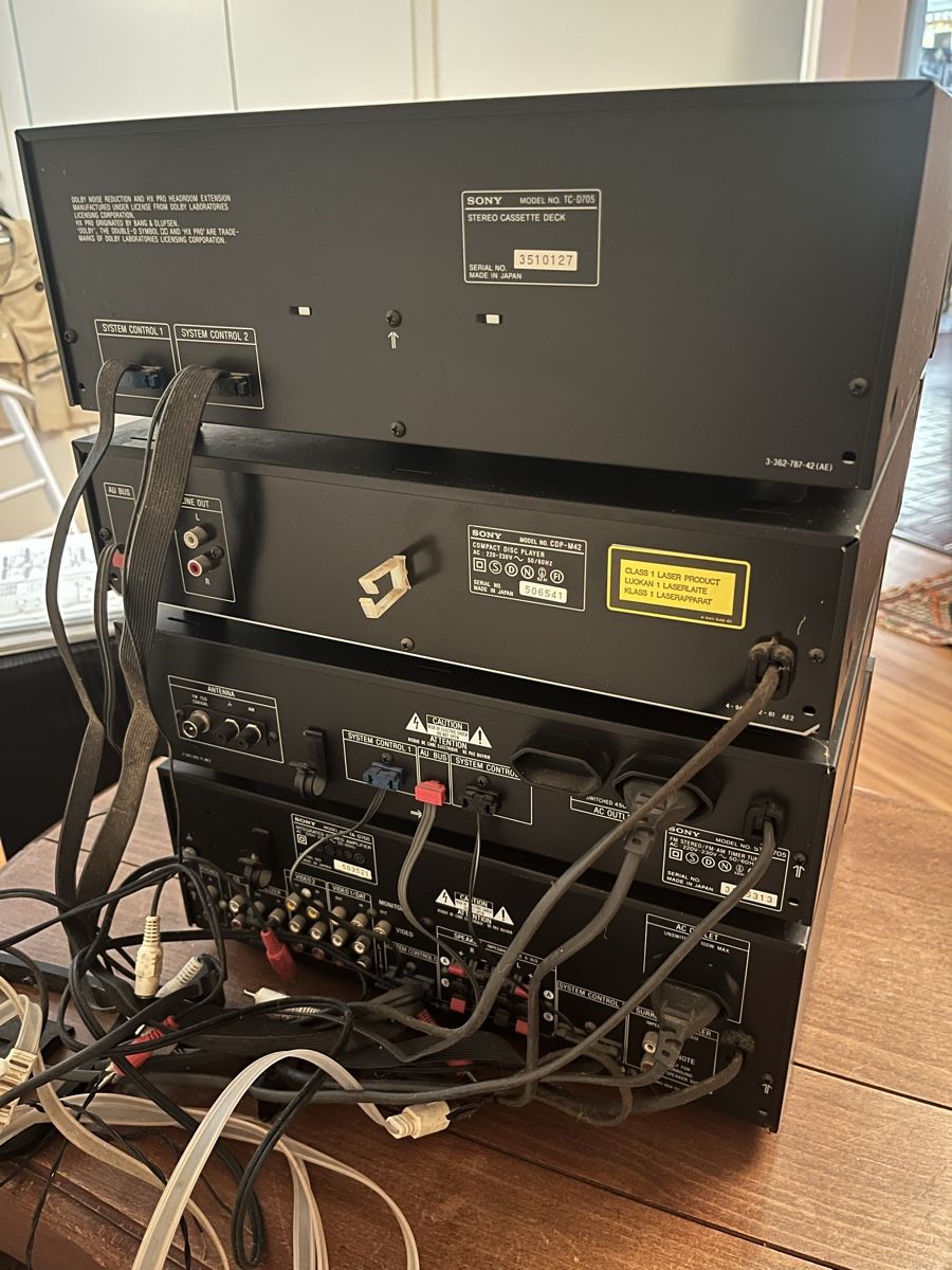 Sony Lettore multimediale & Streamer: Chaîne stéréo Sony LBT-D705 – Usato da Senarclens venduto da min_9hkf 2