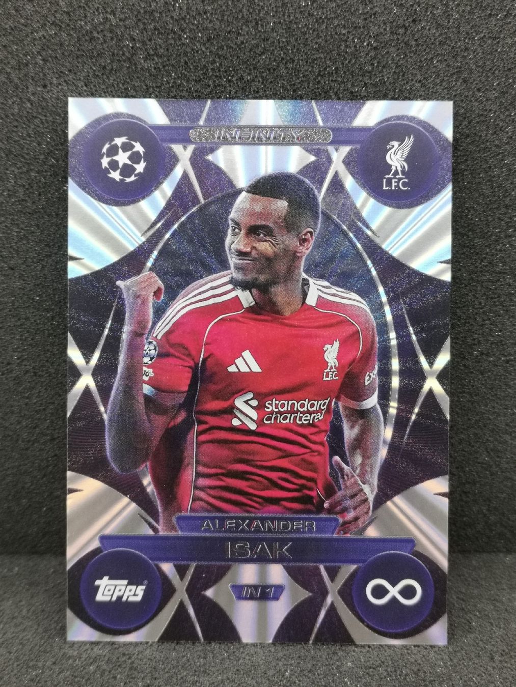 Topps Carte collezionabili: Match attax 2025 /26 Extra Alexander Isak Infinity  – Usato da Einsiedeln venduto da sza_588x