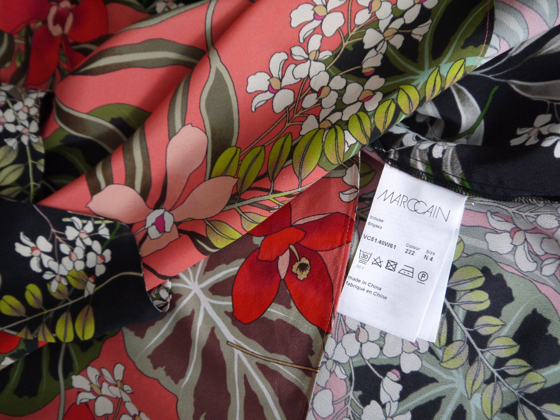 Marc Cain Blusen: MARC CAIN Bluse aus Viskose, Seide N4 – Gebraucht aus Hagendorn von Blaf 4