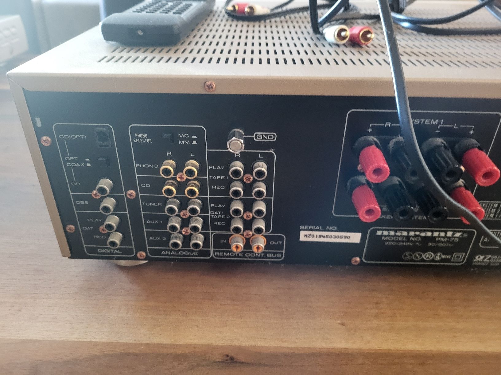 Marantz Verstärker: MARANTZ VOLLVERSTÄRKER – Defekt aus Fruthwilen von Mostro-Medusa 4
