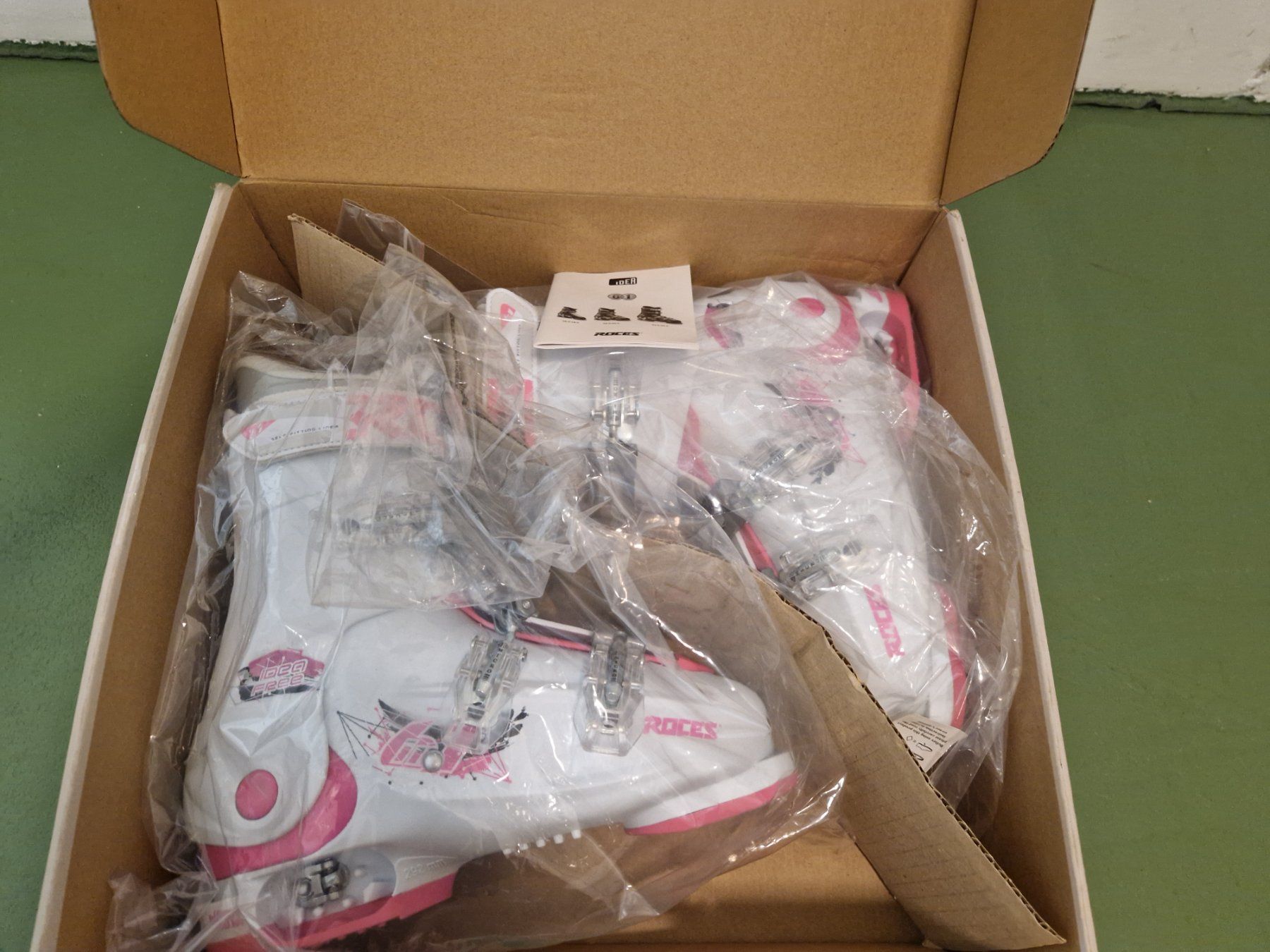 Scarpe per ragazzi: Roces 36-40 Skischuhe – Usato da Kappelen venduto da chrome72