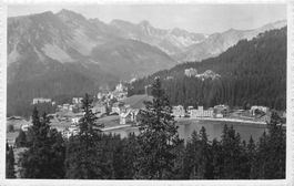 Arosa obersee mit dorfkirche