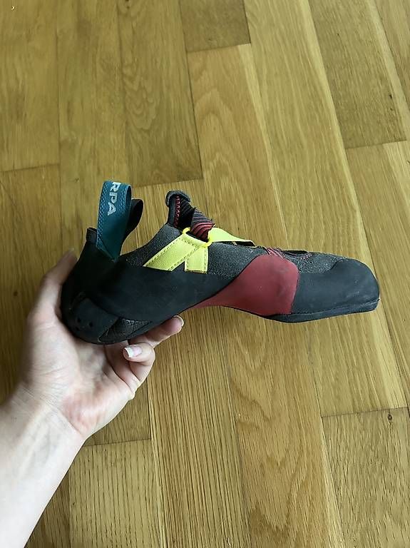 Scarpe da donna: Scarpa Kletterschuhe Damen – Usato da Kriens venduto da lora.venetz 2