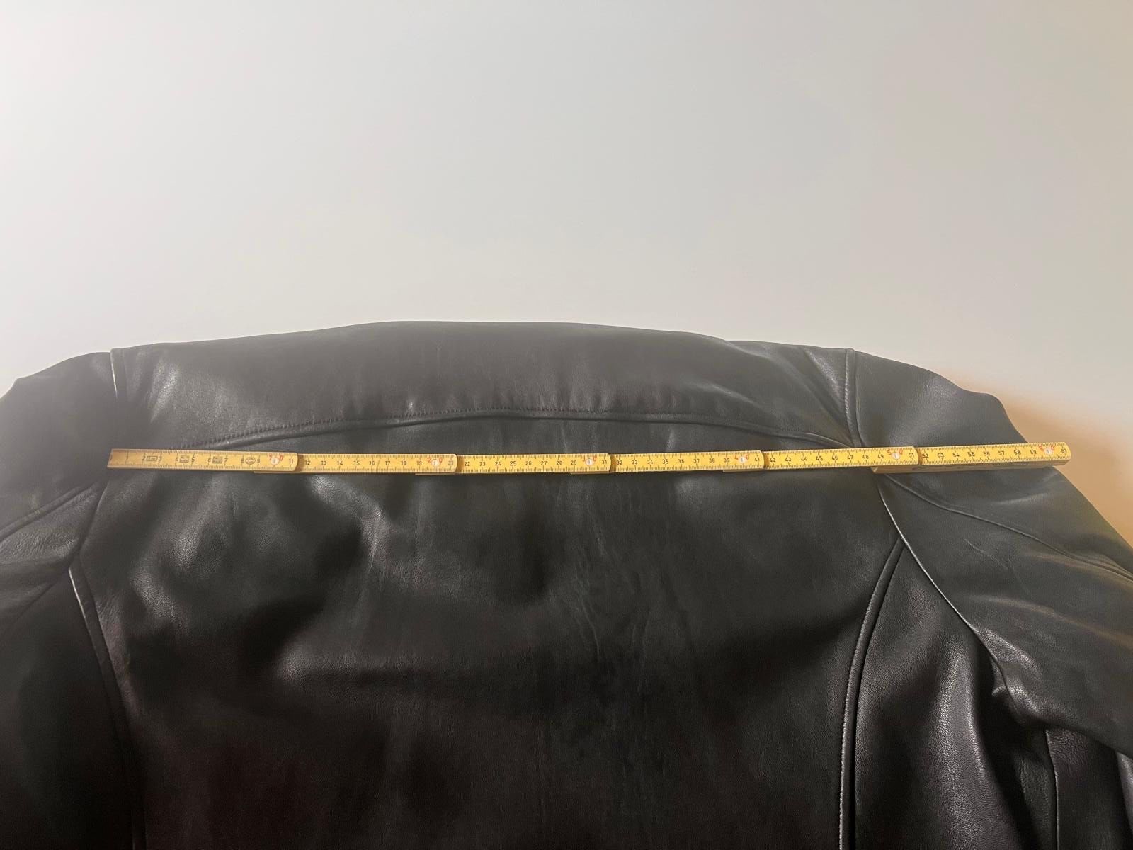Banana Republic Giacche: Banana Republic classic leather jacket – Usato da Castagnola venduto da Car2X2N 7
