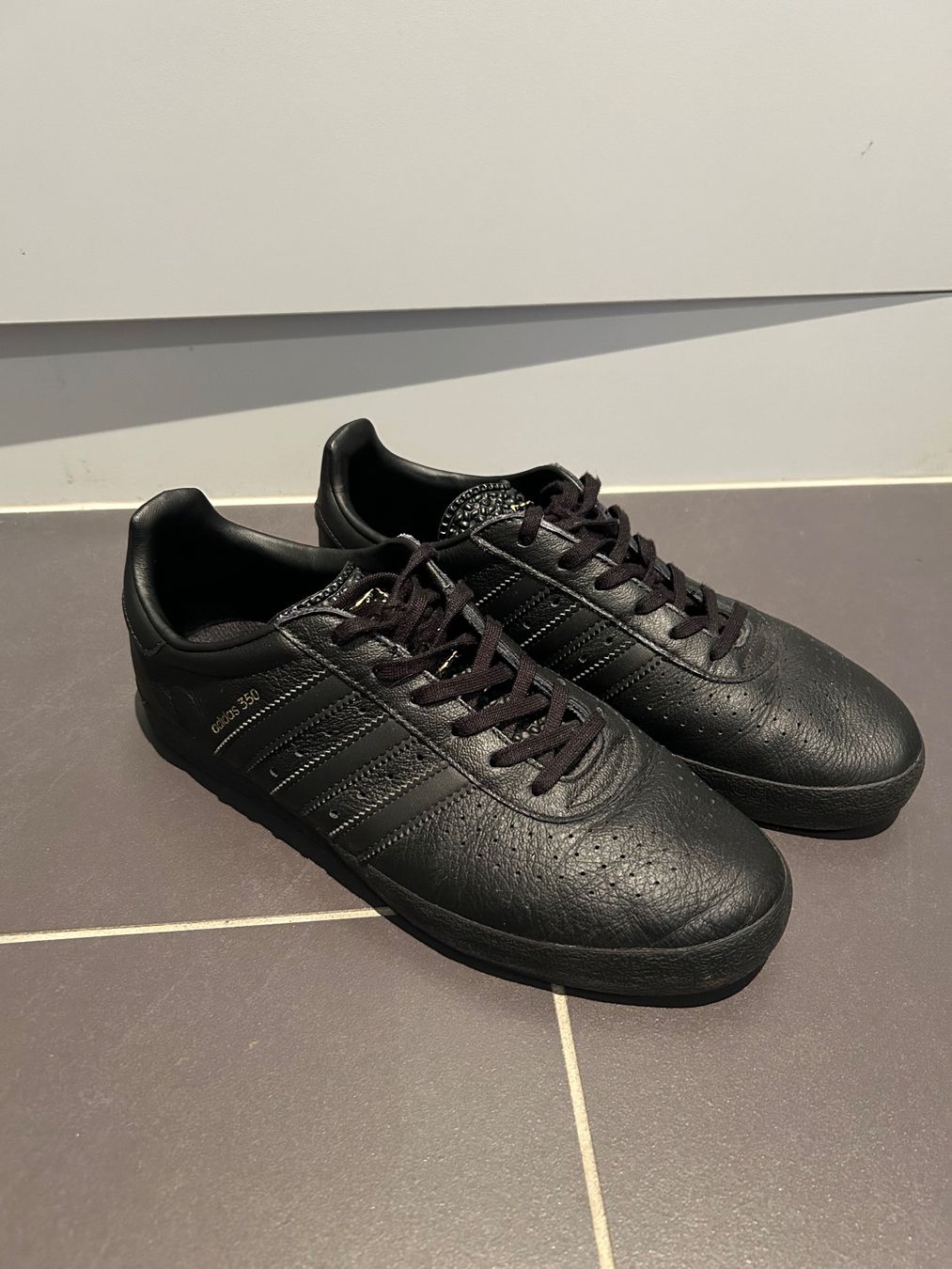 Adidas Scarpe da uomo: Adidas schuhe – Nuovo (secondo la descrizione) da Schlieren venduto da Leavio