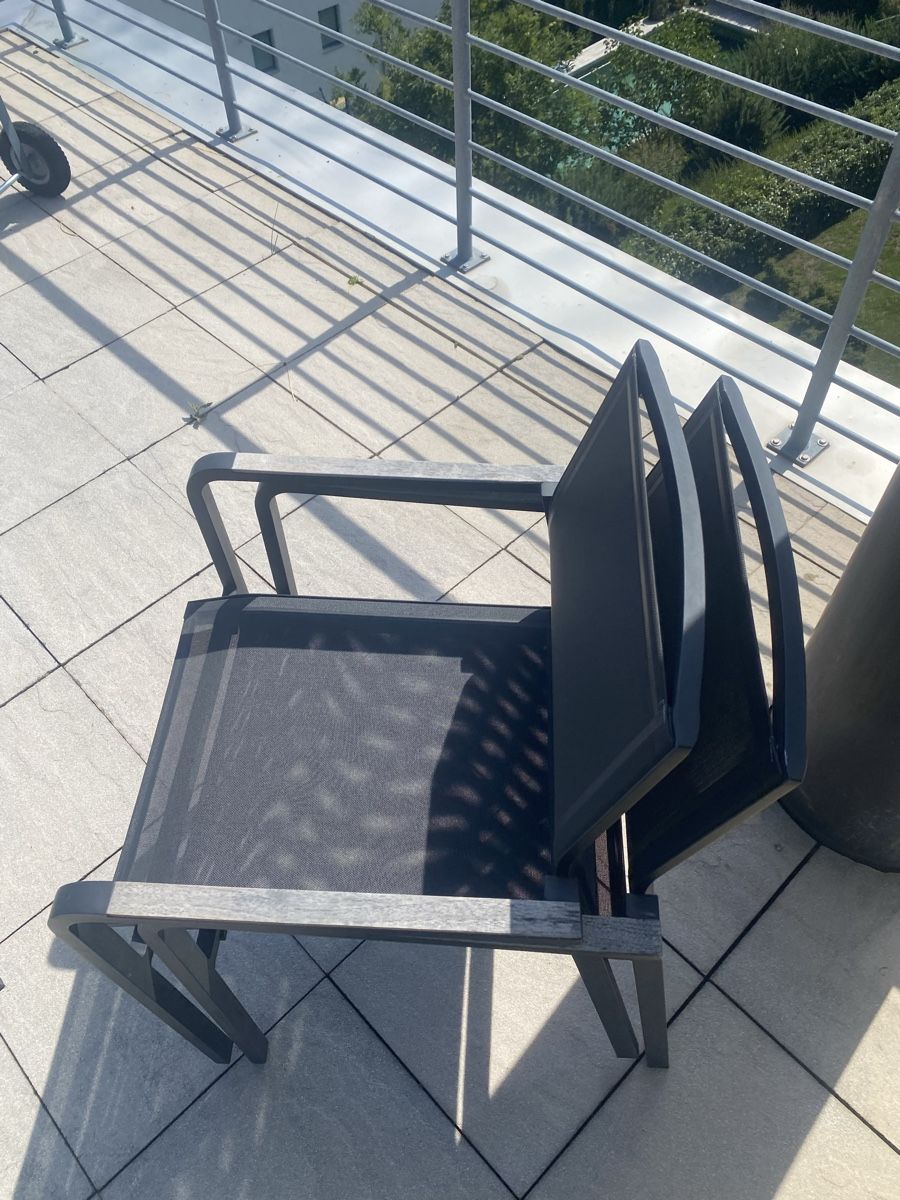 Set di tavolo e panche: Zebra Garten Tisch mit Stühlen – Usato da Greifensee venduto da kre_7c77 2