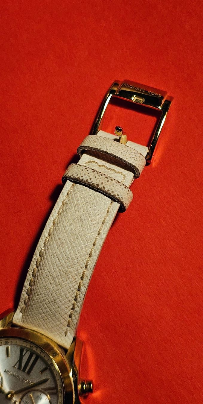 Michael Kors Orologi: Weisse Michael Kors Uhr – Usato da Ostermundigen venduto da Secundo_Hand 4