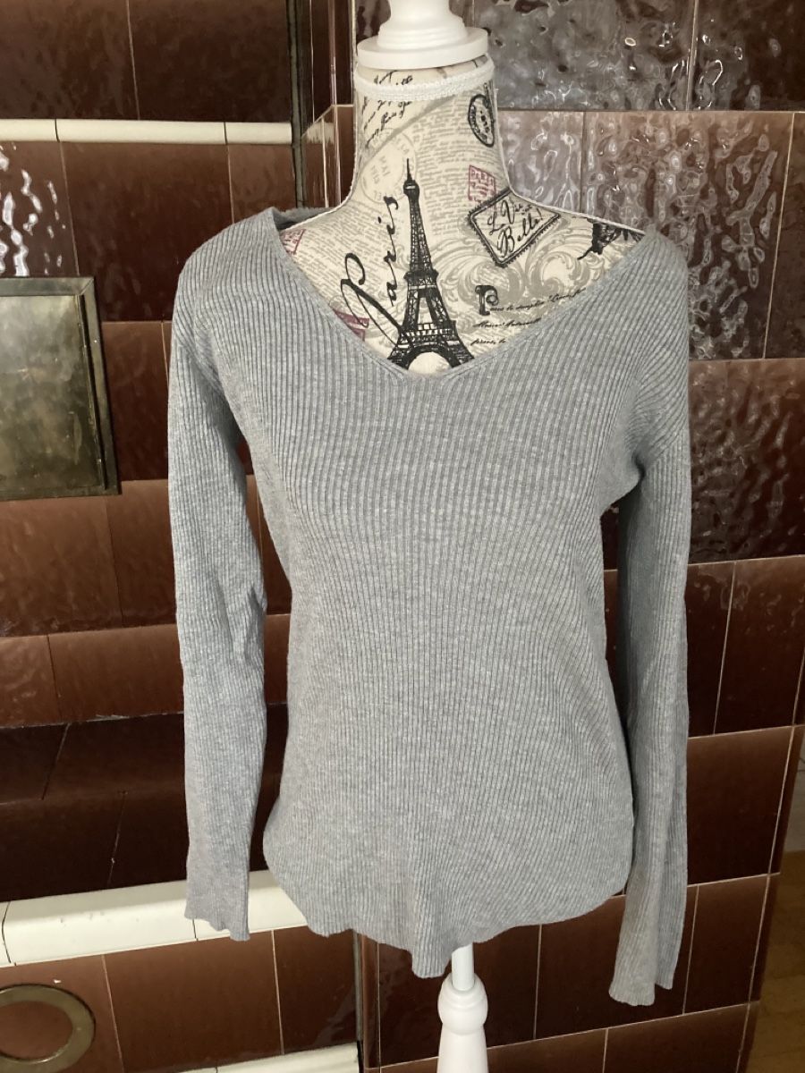 Maglioni & Felpe: Grauer Strickpullover🤍Gr.M nr.1 – Usato da Morschach venduto da leonie87