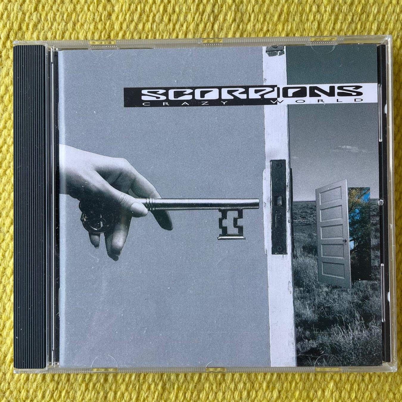 CDs: SCORPIONS-CRAZY WORLD – Gebraucht aus Rorschacherberg von CD-Roli