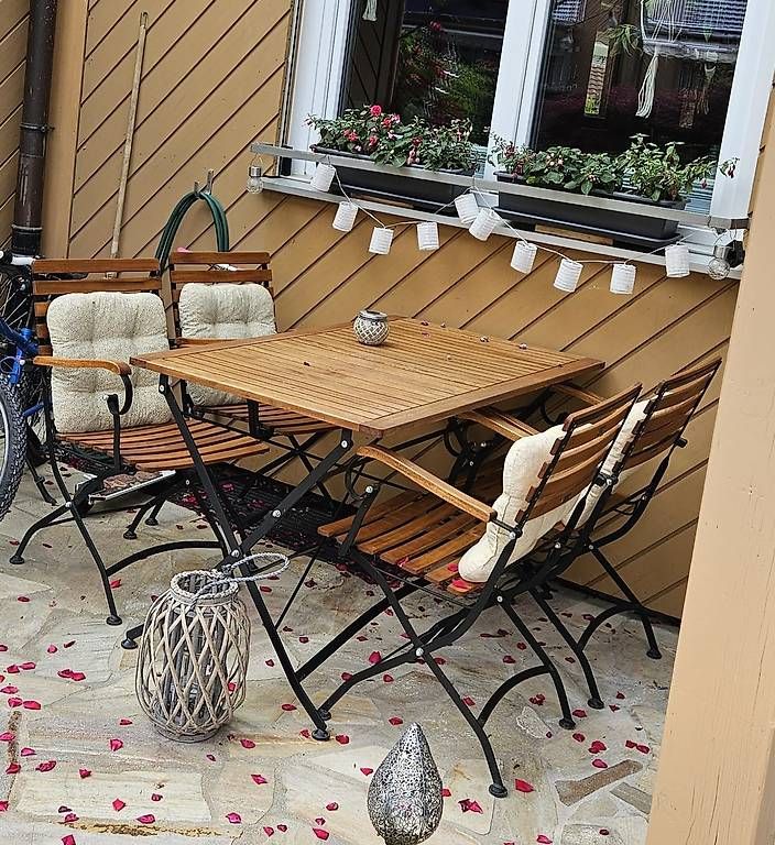 Set de table et chaises: Gartentisch & Stühle – D'occasion à Schänis par rig_zqb7