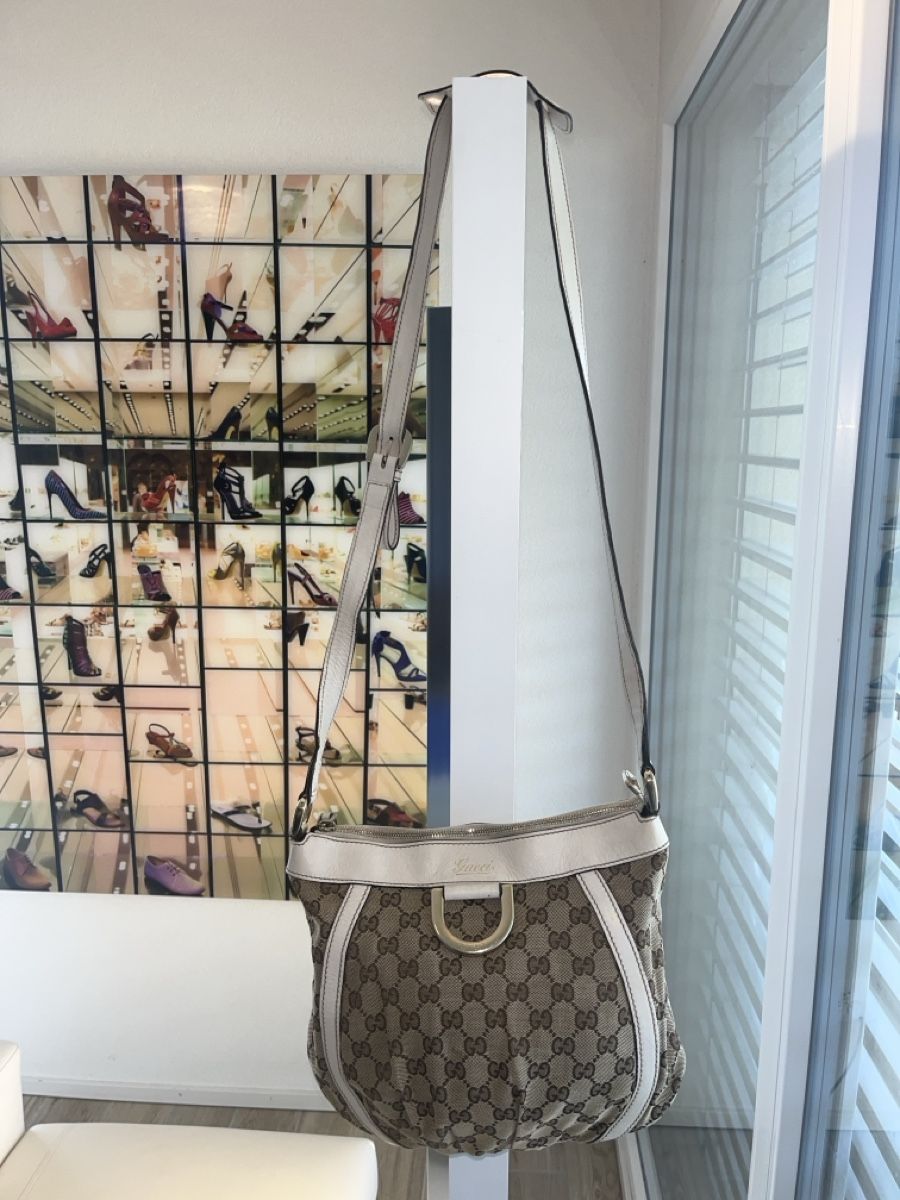 Gucci Sacs femmes: Gucci Abbey-D Ring Crossbody Bag – D'occasion à Sugiez par Vuitton_for_life