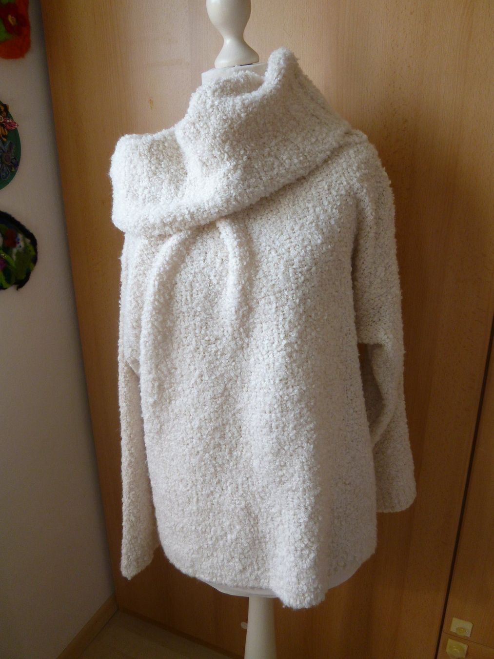 Maglioni & Felpe: MARCO DI RENZO  kuschliger Pullover ca. S/M Bouclé beige – Usato da Dättlikon venduto da Mamakuga 3