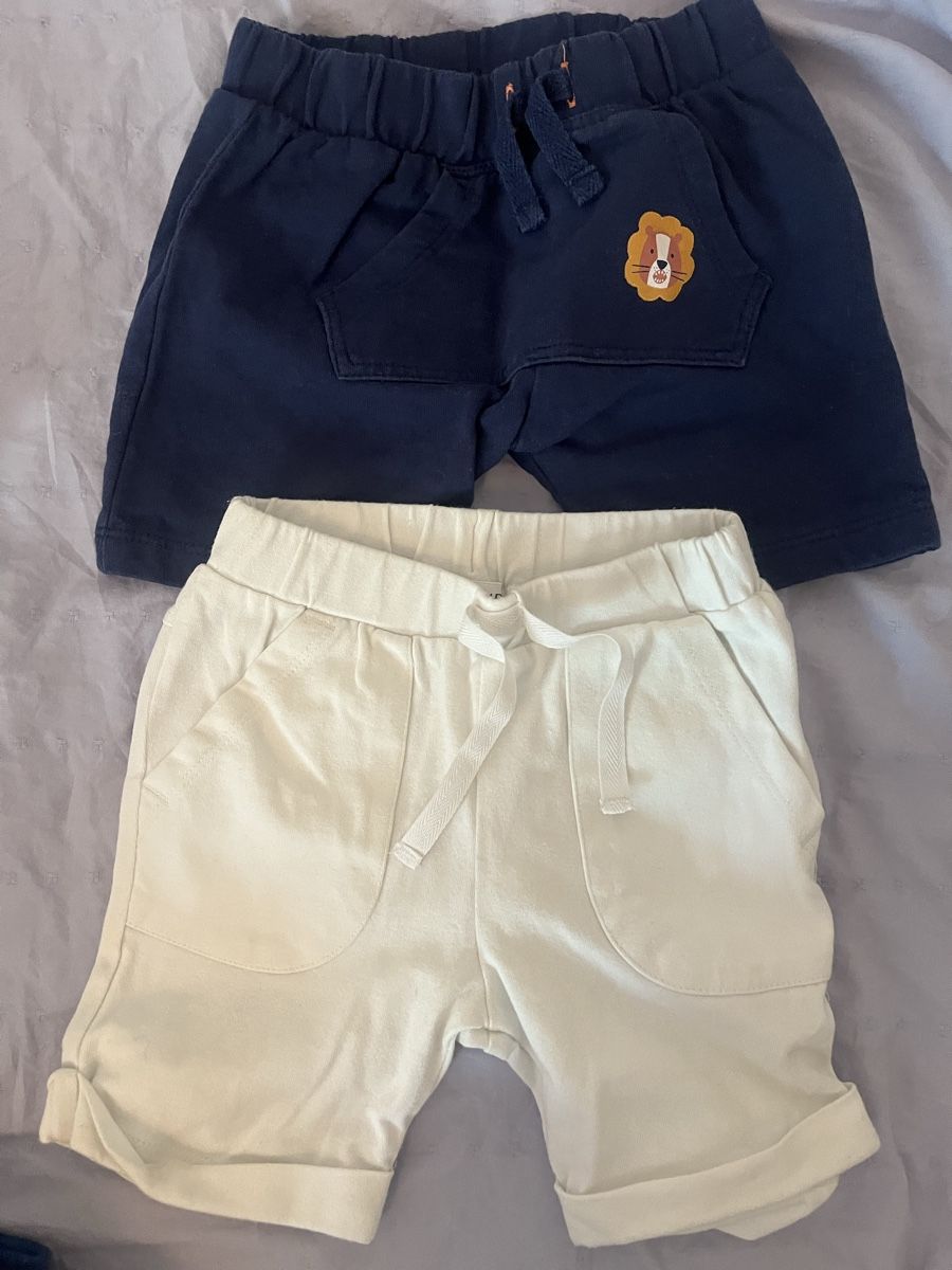 Pantaloni: Shorts Baby – Usato da Dielsdorf venduto da jes_9kx7