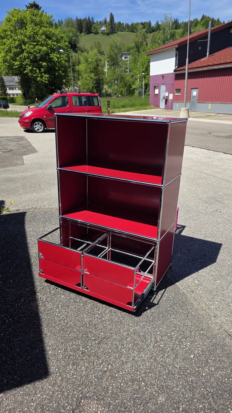 USM Scaffali: USM Haller - Meuble de rangement rouge bordeaux – Usato da Le Locle venduto da marylise01 2