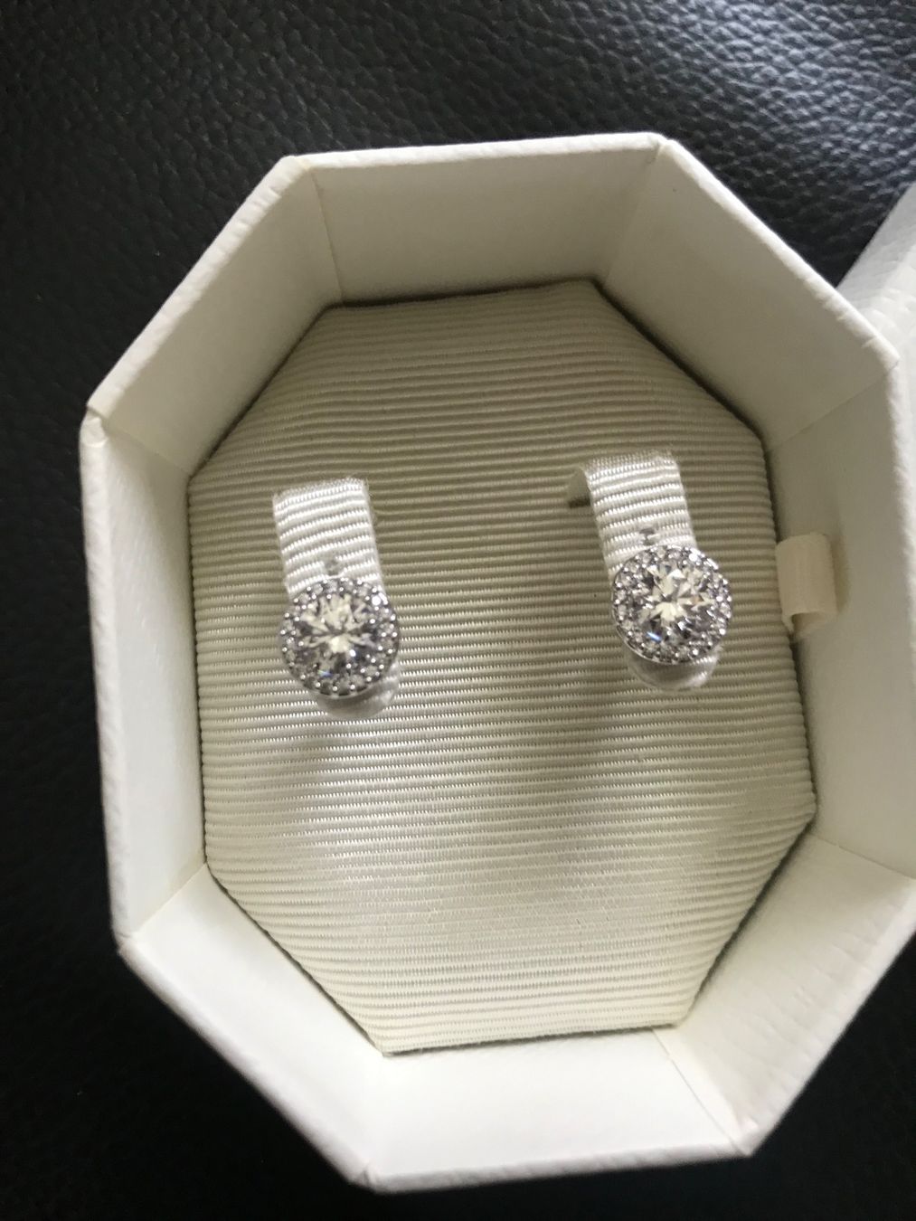 Swarovski Orecchini pendenti & Orecchini a lobo: Swarovski Ohrstecker UNA NEU – Nuovo e nell'imballaggio originale da Oftringen venduto da mbc_b8vr