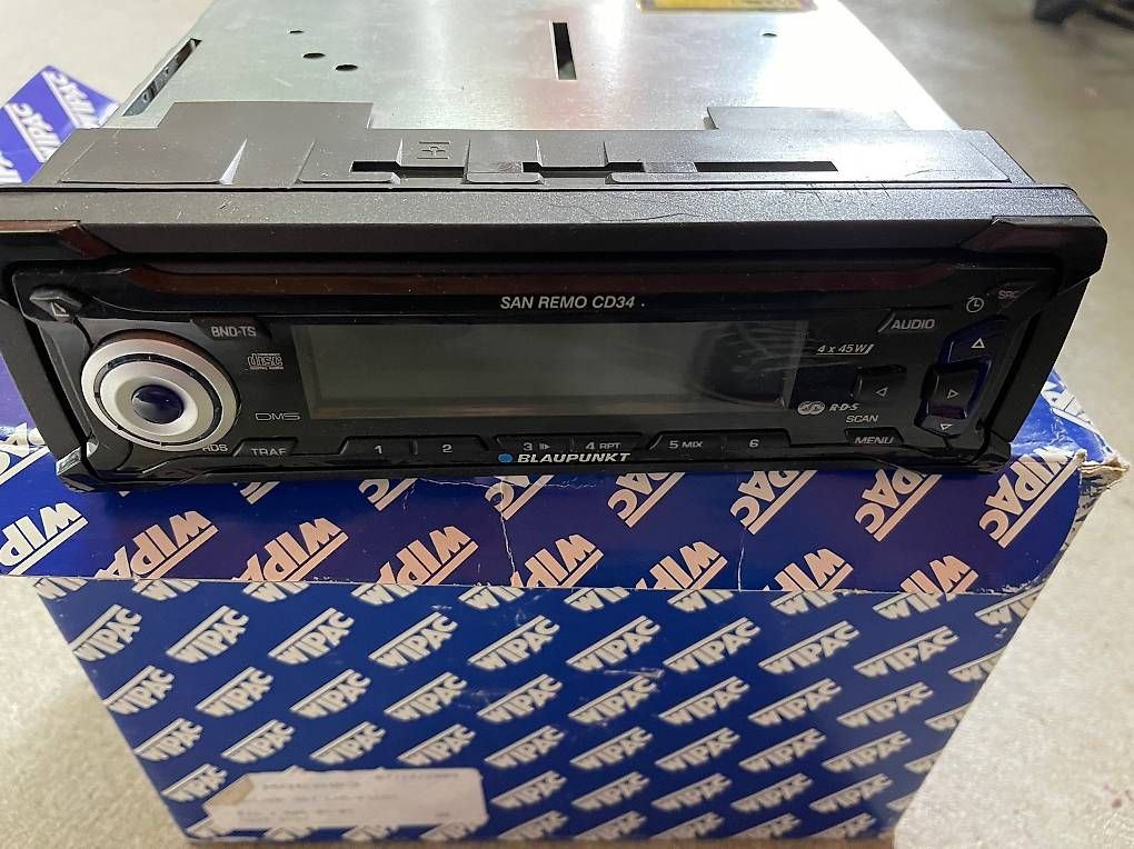 Lettore multimediale & Streamer: Auto Radio Casette und CD Geräte  – Usato da Hochdorf venduto da Pmoko