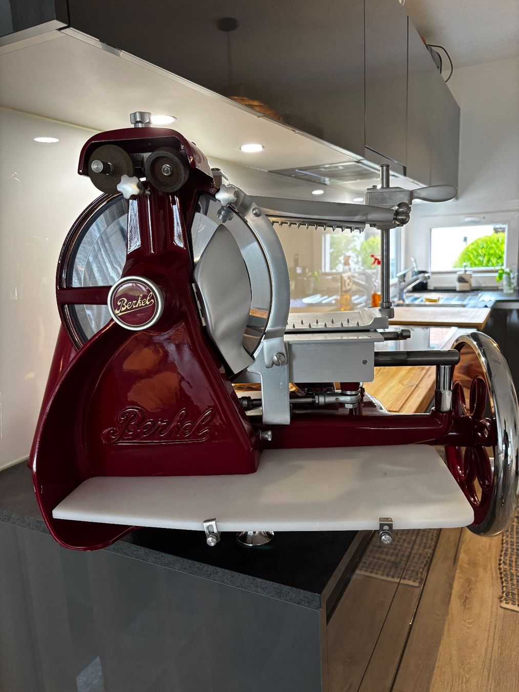 Berkel Elettrodomestici da cucina: Trancheuse BERKEL B2 sans pieds – Usato da Estavayer-le-Lac venduto da ber_dwj9 1