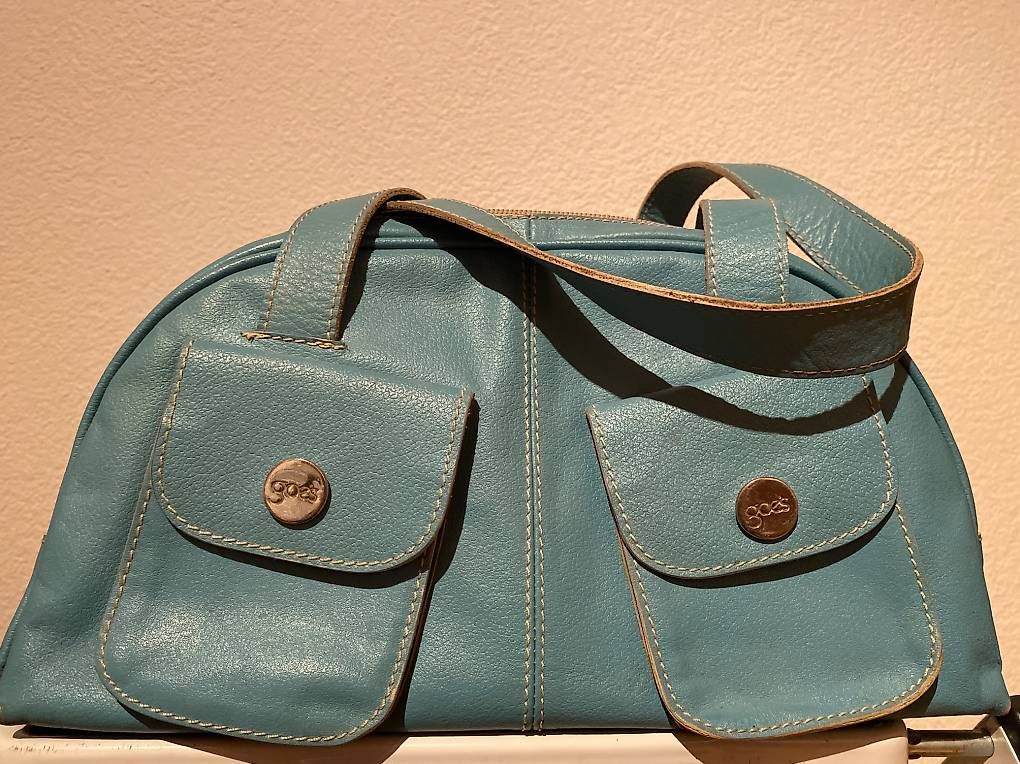 Taschen für Damen: Vintage Mini-Handtasche aus Leder – Gebraucht aus Wetzikon ZH von masabelina63 2