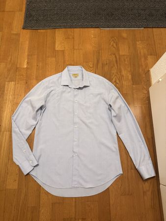 Zara Man Hemd hellblau Grösse 42. Nur 1 mal getragen.