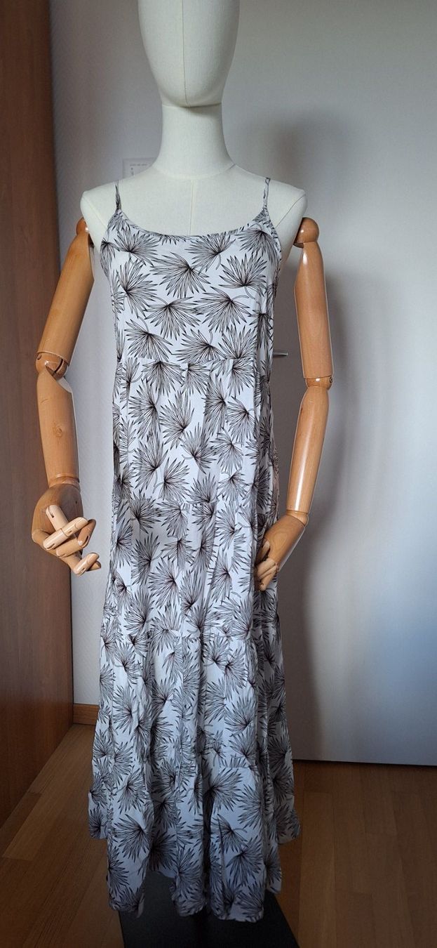 Vestiti: robe maxi – Nuovo e nell'imballaggio originale da Lussery-Villars venduto da pousinete02