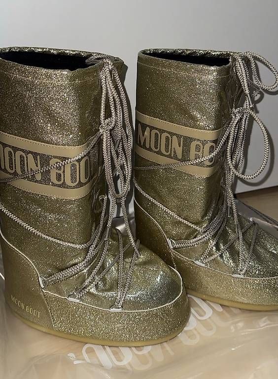 Moon Boot Scarpe da donna: Moon Boot – Nuovo e nell'imballaggio originale da St. Gallen venduto da Semine97