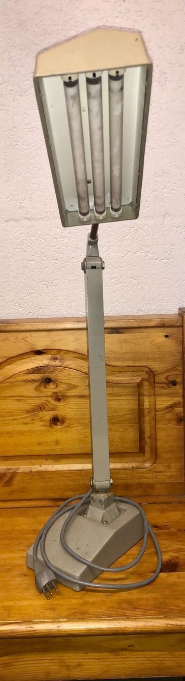 Lampade: Waldmann Leuchte Tischlampe – Usato da Schlieren venduto da Flower5
