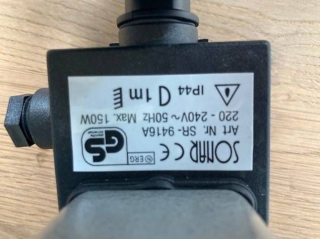 Lampen: Halogenscheinwerfer mit Bewegungsmelder – Neu und originalverpackt aus Meilen von pkl_b6br 3