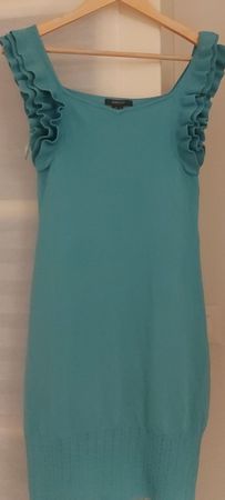Robe Mango  en maille turquoise avec volants