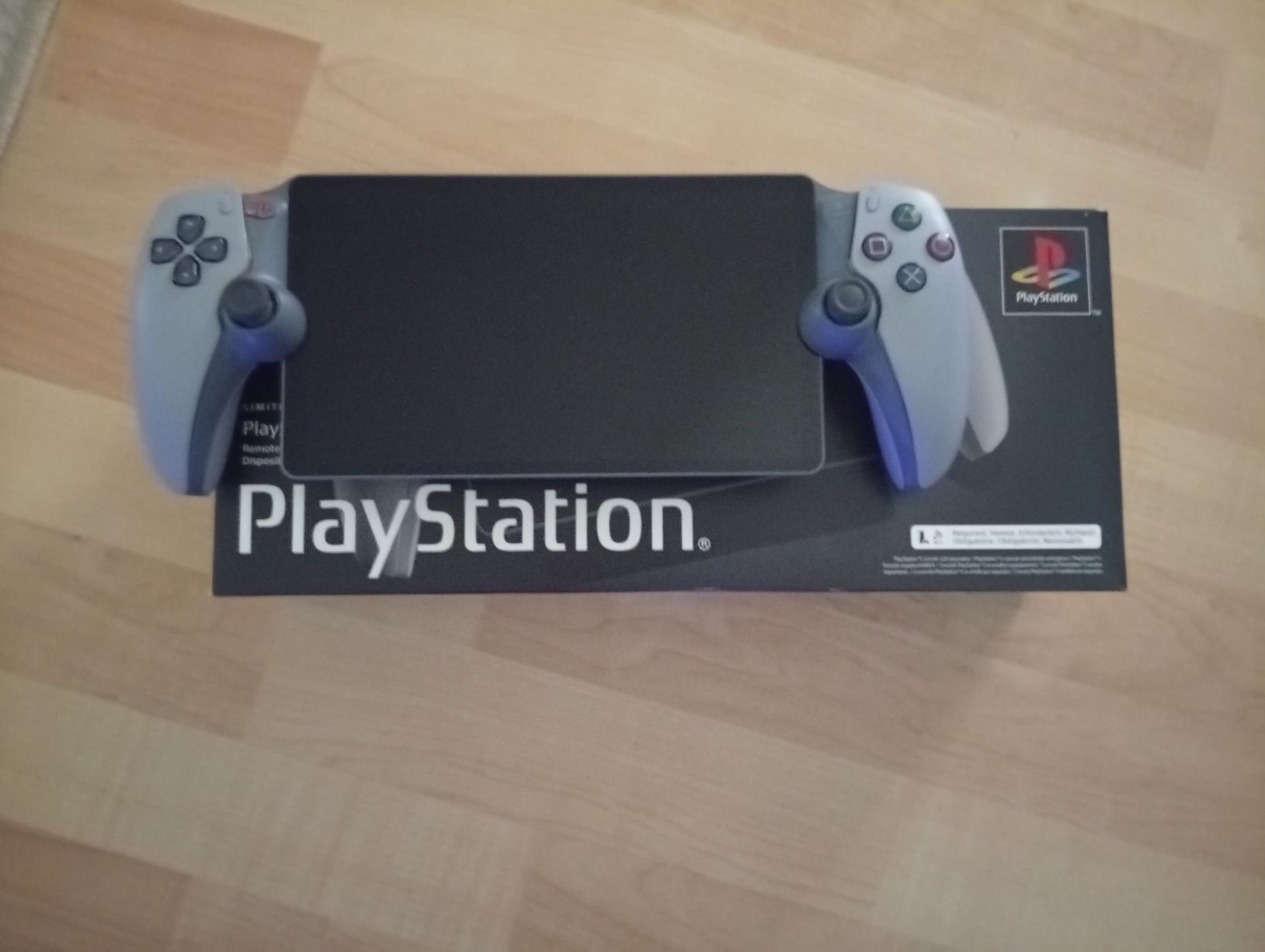 Sony Console: Playstation Remote Play Limited edition – Nuovo (secondo la descrizione) da Menznau venduto da mas_xb7z 3