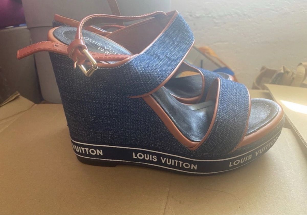 Louis Vuitton Scarpe da donna: Sandales compensées Louis Vuitton  – Usato da Genève venduto da tch_dw9w 1