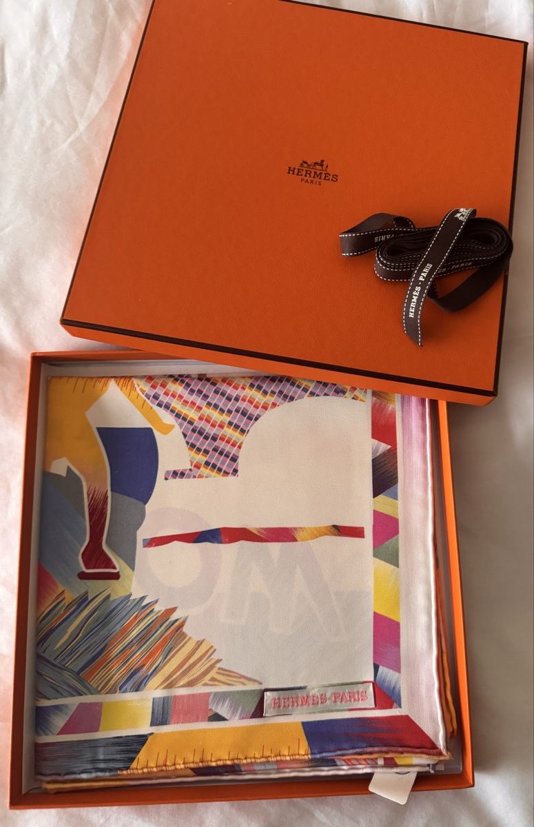 Hermès Foulard & Sciarpe: Hermès carré 90 Marble WoW  – Nuovo e nell'imballaggio originale da Genève venduto da Allisgood 5