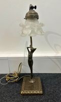 Tischlampe mit Liberty Frauenfigur