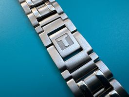 Original Tissot Edelstahlarmband D230.110, 18/18 mm