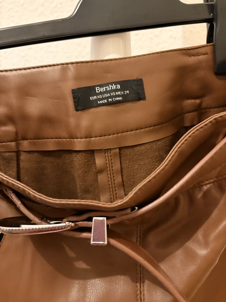 Bershka Gonne: Jupe imitation cuir – Usato da Chêne-Bougeries venduto da bru_bs9n 4