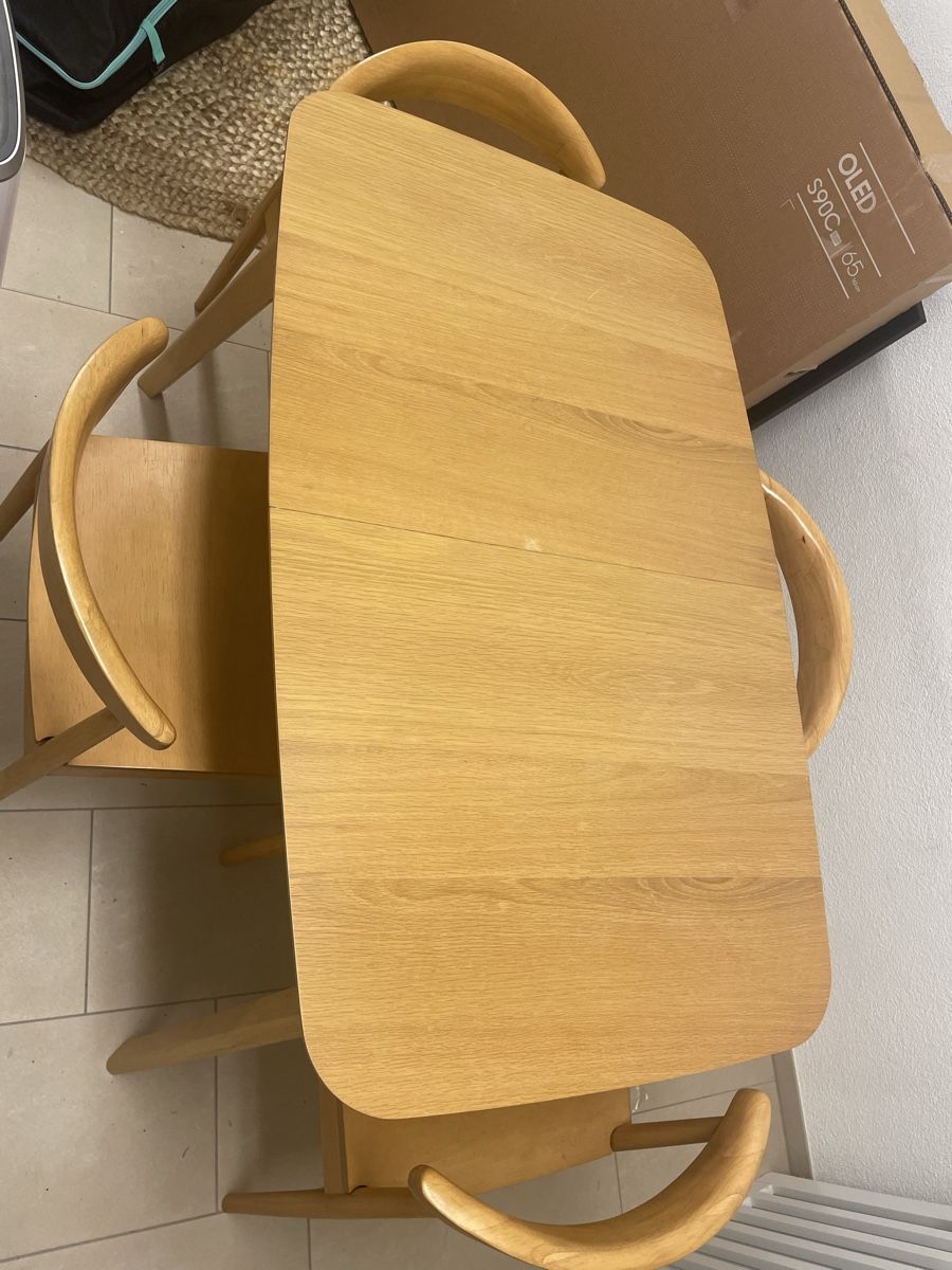 Set di tavolo e panche: Dining table - Extendable - with 4 chairs – Usato da Oberägeri venduto da ehs_dq8c 4